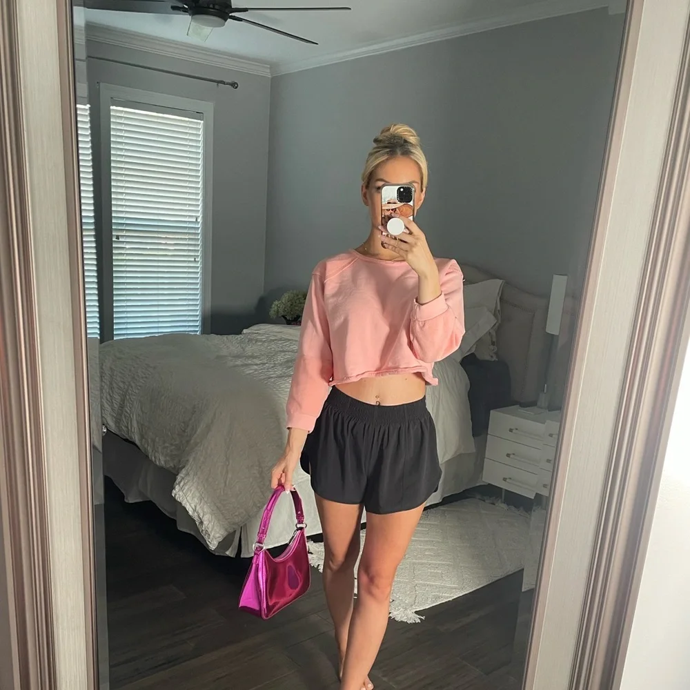 8 Other Reasons It Girl Shoulder Bag in Metallic Pink - Picture 9 of 15